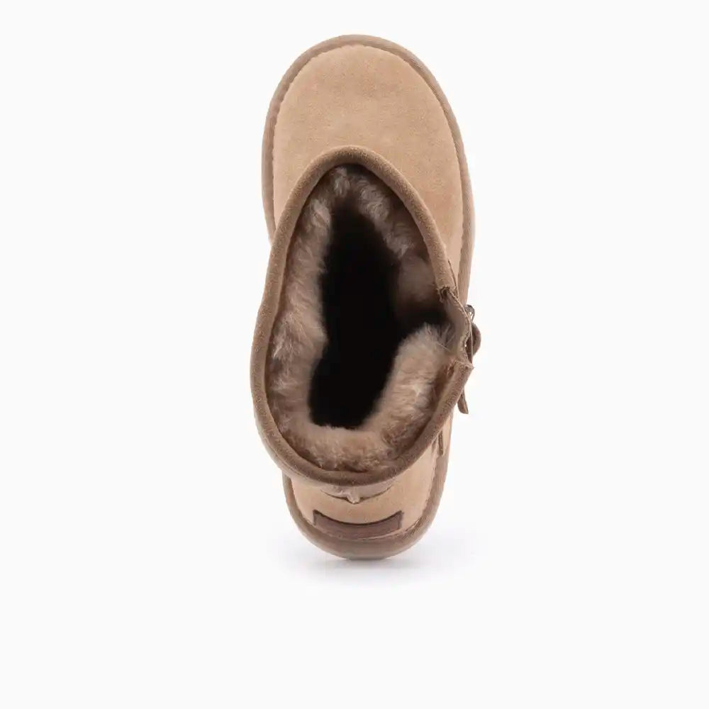 Kangaroo suède buckle stone 1