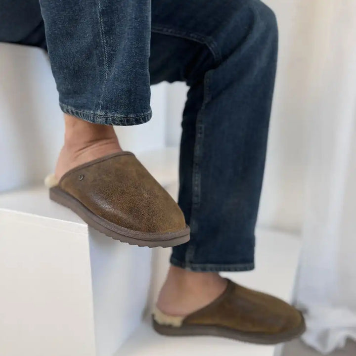 Classic cracked leather brown thumbnail 1